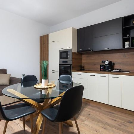 La Luna - High-End 2Bd Flat In The Top Centre By Flat Mаnager Sófia Exterior foto