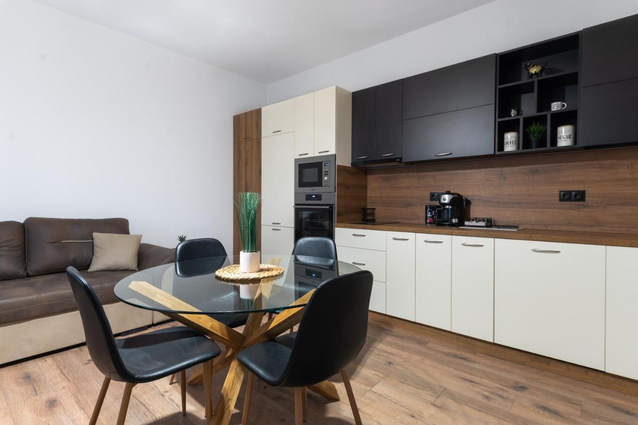 La Luna - High-End 2Bd Flat In The Top Centre By Flat Mаnager Sófia Exterior foto